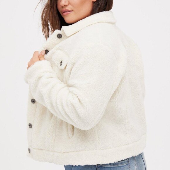 TORRID Trucker Jacket - Faux Shearling White Size 2XL - Picture 3 of 12